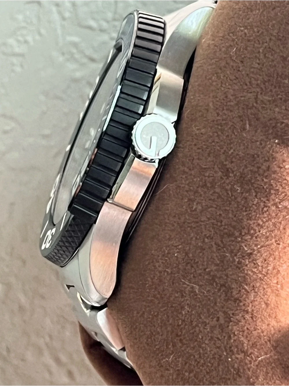 Gucci Sport Dive men’s Watch 126.2 Swiss Made
